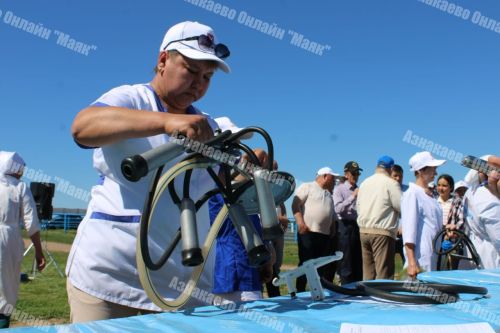 Азнакай районында сыер савучылар һәм төхнологлар бәйгесе үтте