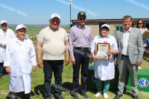 Азнакай районында сыер савучылар һәм төхнологлар бәйгесе үтте