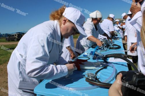 Азнакай районында сыер савучылар һәм төхнологлар бәйгесе үтте