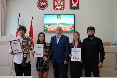 Сегодня состоялось еженедельное совещание с участием руководителей предприятий