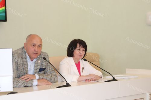 Собрание трудового коллектива отдела соц.защиты и центра занятости
