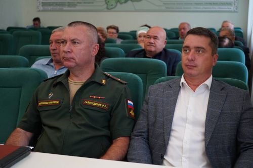 Еженедельное совещание с участием руководителей предприятий, организаций и учреждений Азнакаевского муниципального района