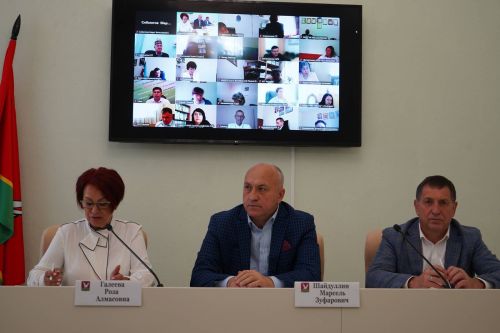 Еженедельное совещание с участием руководителей предприятий, организаций и учреждений Азнакаевского муниципального района