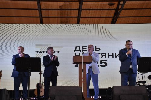 Актюба отметила День нефтяника, День Татарстана и день поселка