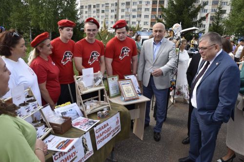 Актюба отметила День нефтяника, День Татарстана и день поселка