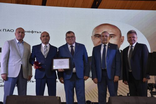 Актюба отметила День нефтяника, День Татарстана и день поселка