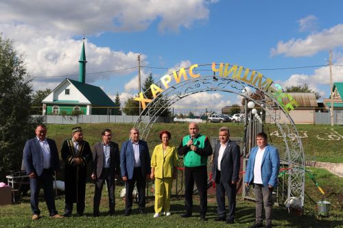 Актүбә бистәсендә “Харис” чишмәсен ачу тантанасы булды Тулырак: https://aznakaevo-rt.ru/news/tugan-iak/aktuba-bistasenda-ianartylgannan-son-xaris-cismasen-acu-tantanasy-buldy
