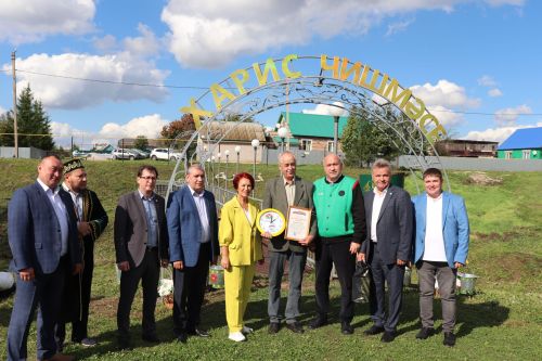 Актүбә бистәсендә “Харис” чишмәсен ачу тантанасы булды Тулырак: https://aznakaevo-rt.ru/news/tugan-iak/aktuba-bistasenda-ianartylgannan-son-xaris-cismasen-acu-tantanasy-buldy