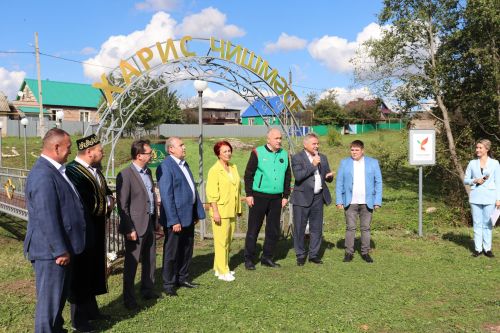 Актүбә бистәсендә “Харис” чишмәсен ачу тантанасы булды Тулырак: https://aznakaevo-rt.ru/news/tugan-iak/aktuba-bistasenda-ianartylgannan-son-xaris-cismasen-acu-tantanasy-buldy