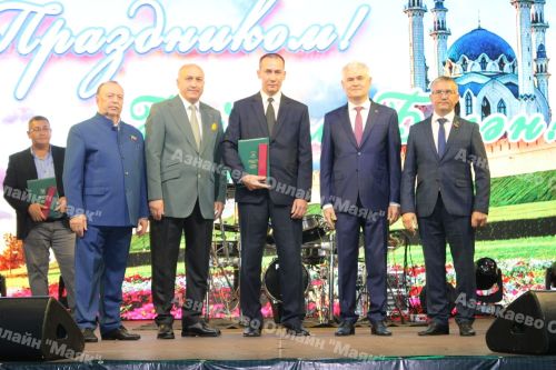 Азнакаевцы отпраздновали День Республики, День города, День нефтяника