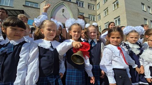 Торжественная линейка в Азнакаевской гимназии