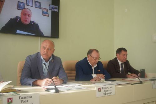 Еженедельное совещание с участием руководителей предприятий, организаций и учреждений Азнакаевского муниципального района