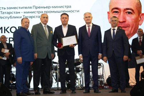 Азнакайлылар Республика, Шәһәр, Нефтьчеләр көннәрен бәйрәм итә