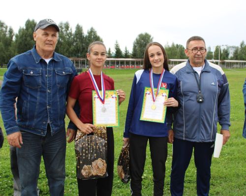 Азнакайлылар Республика, Шәһәр, Нефтьчеләр көннәрен бәйрәм итә