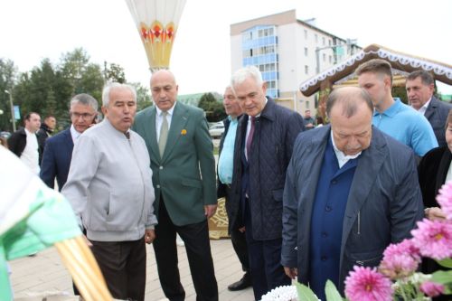 Азнакайлылар Республика, Шәһәр, Нефтьчеләр көннәрен бәйрәм итә