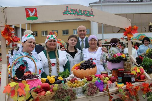 Азнакайлылар Республика, Шәһәр, Нефтьчеләр көннәрен бәйрәм итә