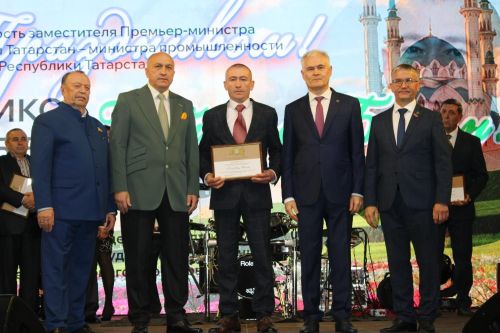 Азнакайлылар Республика, Шәһәр, Нефтьчеләр көннәрен бәйрәм итә