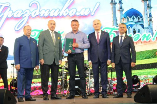 Азнакайлылар Республика, Шәһәр, Нефтьчеләр көннәрен бәйрәм итә
