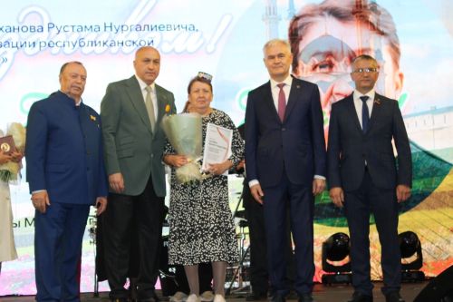 Азнакайлылар Республика, Шәһәр, Нефтьчеләр көннәрен бәйрәм итә