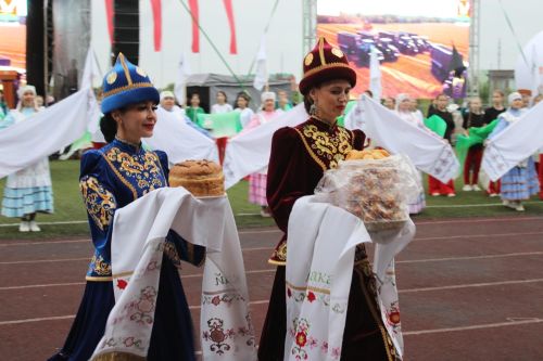 Азнакайлылар Республика, Шәһәр, Нефтьчеләр көннәрен бәйрәм итә