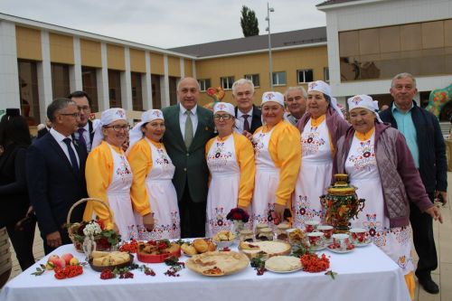 Азнакайлылар Республика, Шәһәр, Нефтьчеләр көннәрен бәйрәм итә