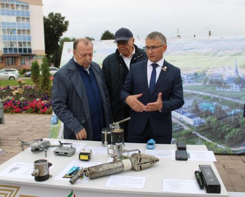 Азнакайлылар Республика, Шәһәр, Нефтьчеләр көннәрен бәйрәм итә
