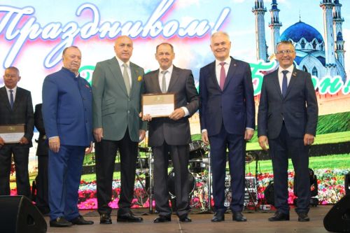 Азнакайлылар Республика, Шәһәр, Нефтьчеләр көннәрен бәйрәм итә