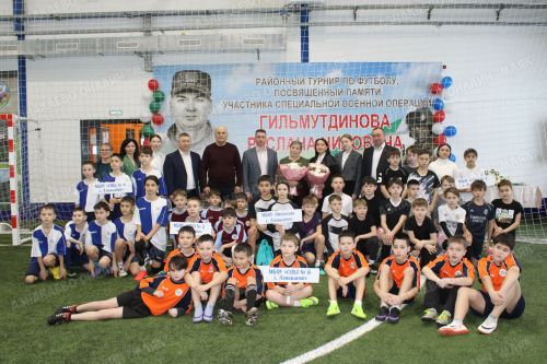 Батырлар онытылмый: Азнакайда Руслан Гыйльметдинов истәлегенә футбол турниры узды