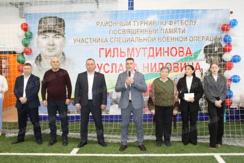 Батырлар онытылмый: Азнакайда Руслан Гыйльметдинов истәлегенә футбол турниры узды