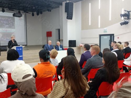 Сегодня в Молодежном центре «Тау» прошло годовое отчетное собрание Управления молодежи Азнакаевского района.