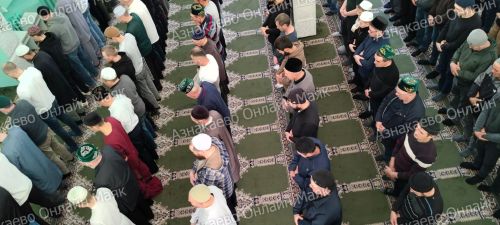 Бүген Азнакай халкы изге Ураза гаетен бәйрәм итә