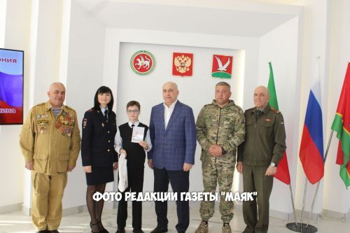 Торжественная церемония вручения паспортов в Азнакаево