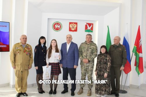 Торжественная церемония вручения паспортов в Азнакаево