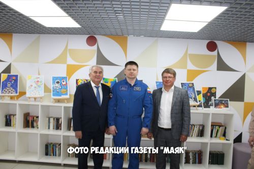 Азнакайда сынаучы космонавт Александр Гребенкин белән очрашу узды