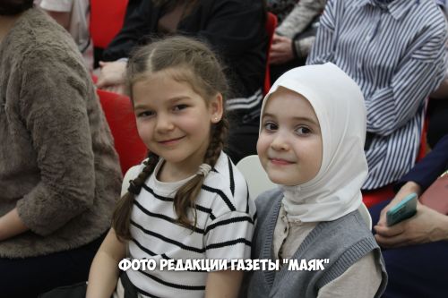 Азнакайда сынаучы космонавт Александр Гребенкин белән очрашу узды