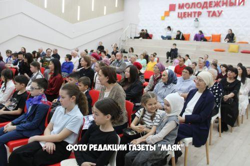 Азнакайда сынаучы космонавт Александр Гребенкин белән очрашу узды