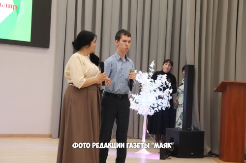 Азнакай шагыйрәсе Сәрвәр Хәнипованың 9 нчы китабы табадан төште