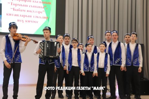Азнакай шагыйрәсе Сәрвәр Хәнипованың 9 нчы китабы табадан төште