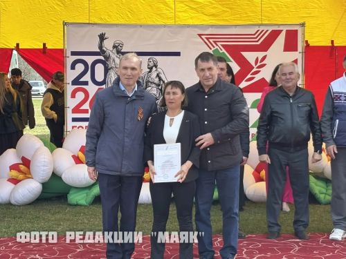 В Азнакаево широко отметили праздник Весны и Труда: концерт, игры и спортивные соревнования