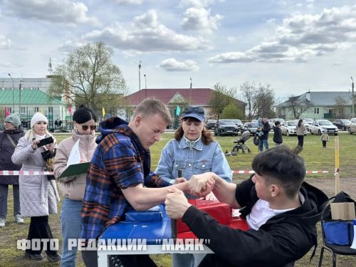 Азнакайда Яз һәм Хезмәт бәйрәме: концерт, уеннар һәм спорт ярышлары
