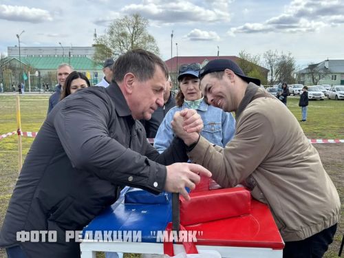 Азнакайда Яз һәм Хезмәт бәйрәме: концерт, уеннар һәм спорт ярышлары