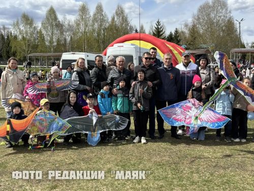 В Азнакаево широко отметили праздник Весны и Труда: концерт, игры и спортивные соревнования