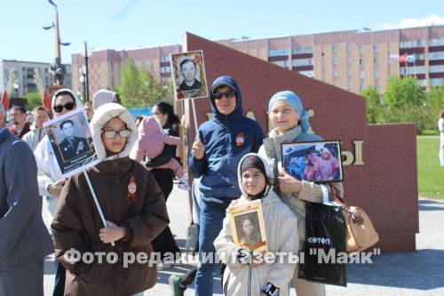 Сегодня в парке Победы состоялся торжественный митинг у памятника Неизвестному солдату