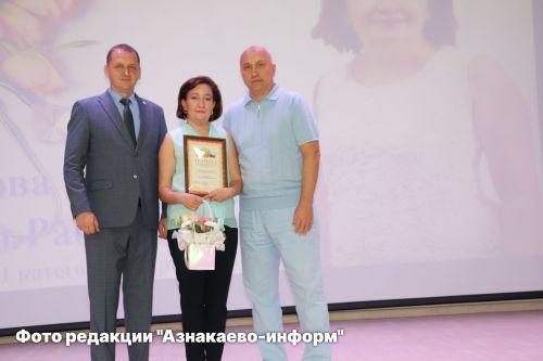 Азнакайда медицина хезмәткәрләрен хөрмәтләделәр