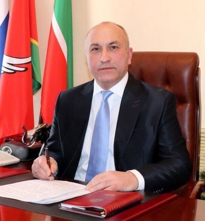 Глава Азнакаевского района поздравил районную газету с 95-летием