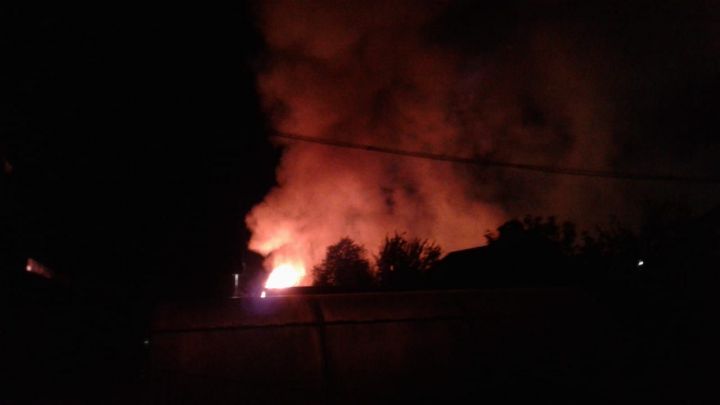 Стали известны подробности воскресного пожара в Азнакаево