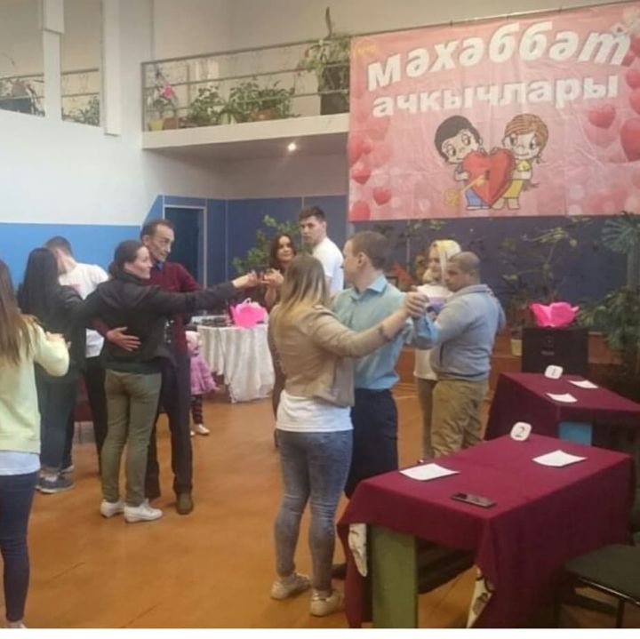В Азнакаево работает молодежная мобильная бригада