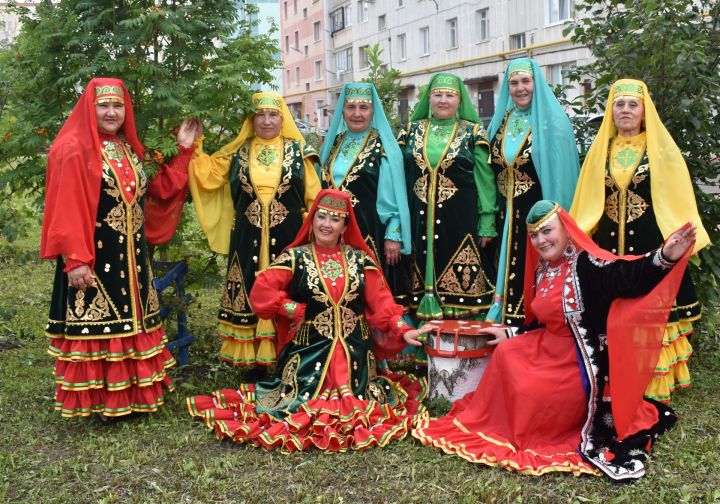 Азнакайның “Ихлас” фольклор ансамбле “Татарстан – безнең йорт” VIII республика фестивалендә катнашты