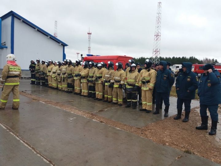 Азнакаевские пожарные показали хорошую боевую готовность