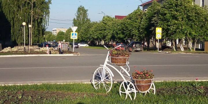 На одной из улиц Азнакаево закрывается движение автотранспорта